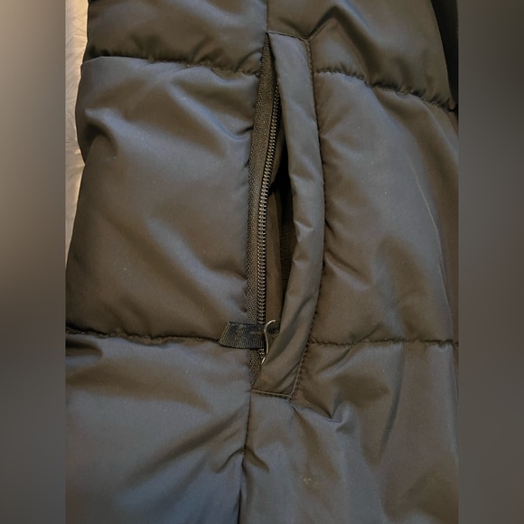 Black Puffer Hooded Winter Coat - Picture 5 of 8